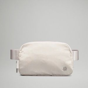 NEW w/ tags Lululemon Belt Bag 1L